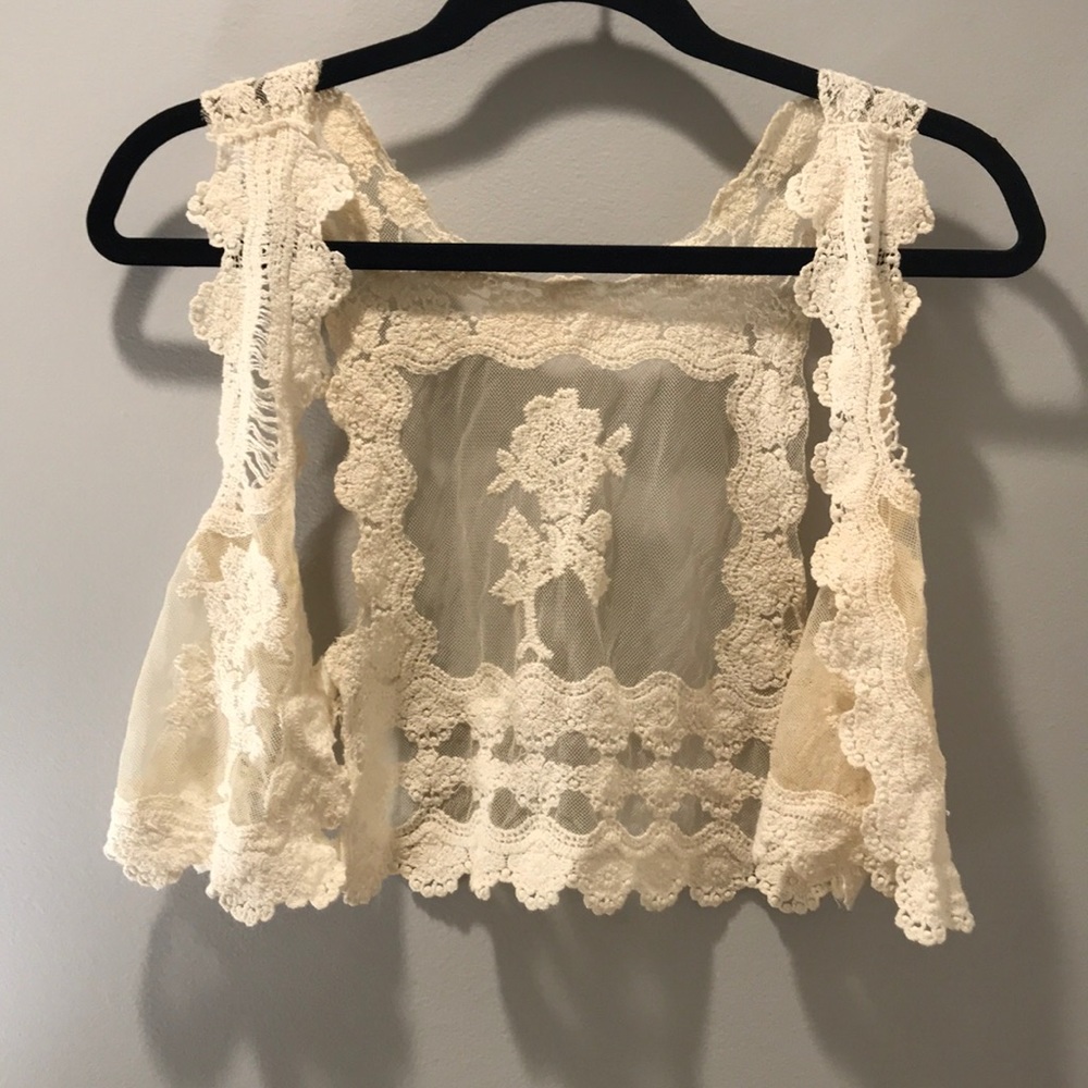CREAM ROSE LACE VEST